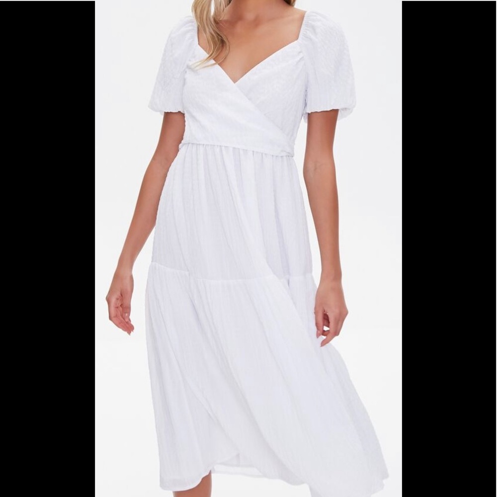 Short-sleeved wrap white dress